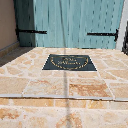 Villa Punta *